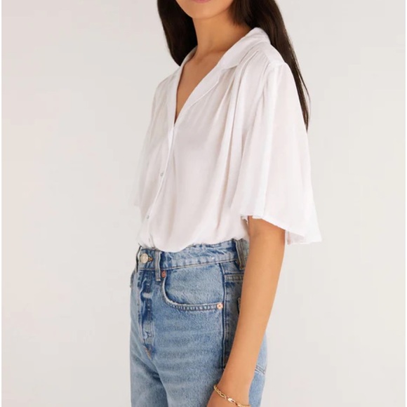 - Zena Flutter Sleeve Button Up Top - Picture 4 of 6